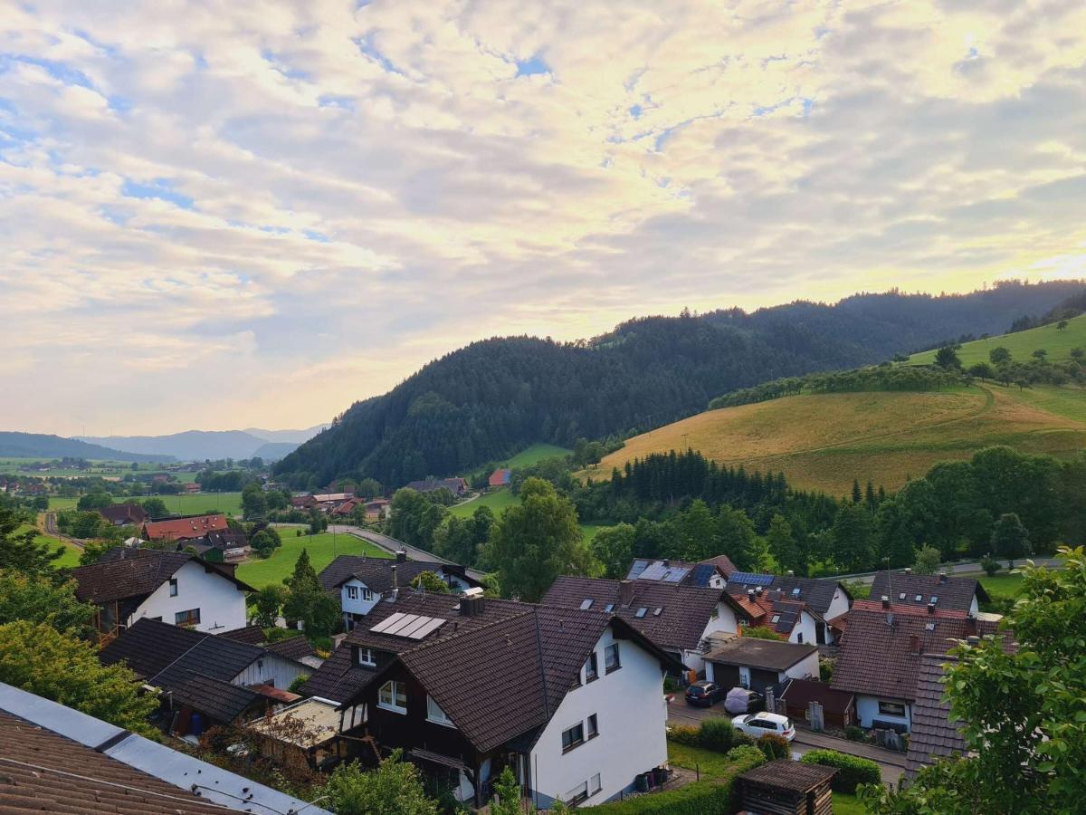 Ferienwohnung Mit Komfort Oberharmersbach Buitenkant foto